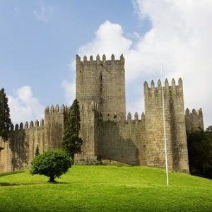 guimaraes castle portugal